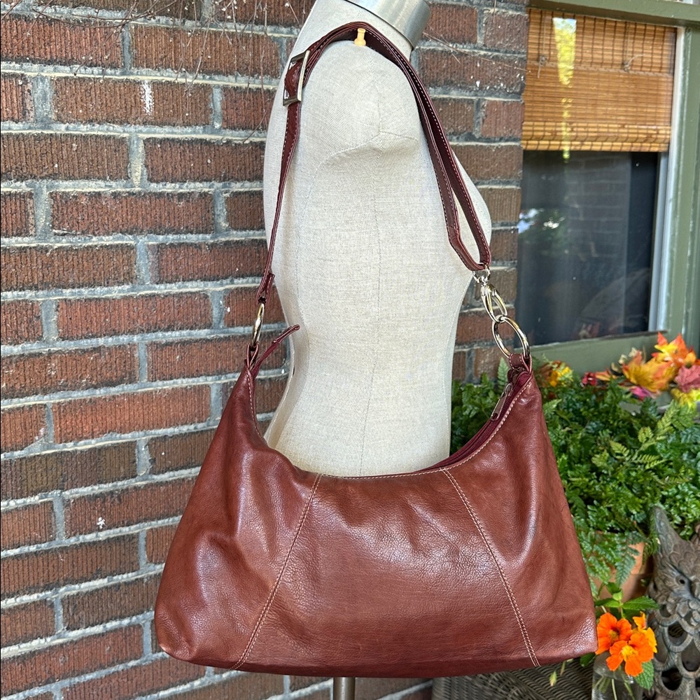 Handmade Vintage Y2K brown leather baguette shoulder bag w/silver hardware